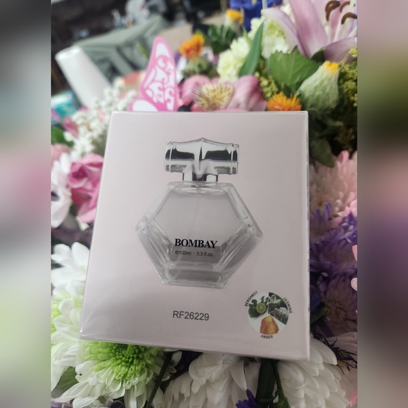 Bombay by Royal Fragrance  3.3 Fl oz EDP Spray for Women - Picture 1 of 3